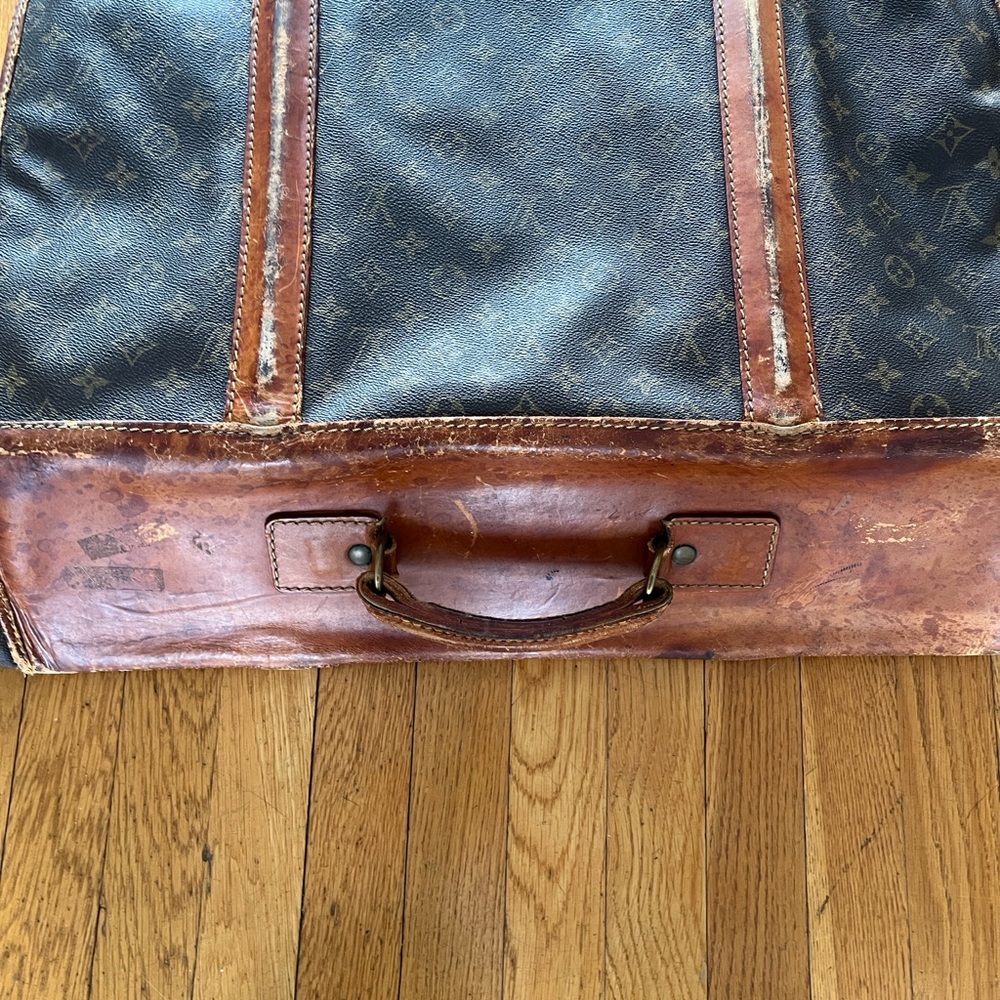Louis Vuitton Garment Bag - Picture 14 of 14